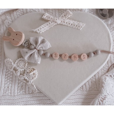 Personalizowana zawieszka do smoczka Arus Accesories bow Eco muślin Beż