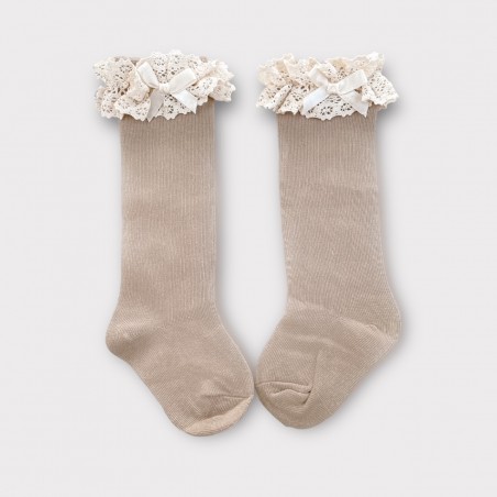 Podkolanówki z koronkową falbanką i kokardką brązowe