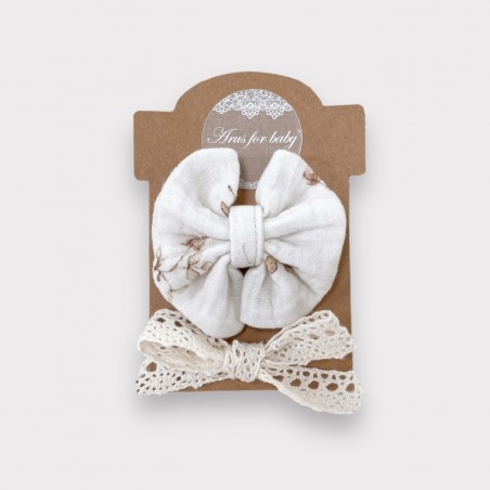 Zestaw spinek Fragile Peony z beżową koronką