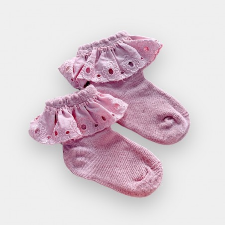 Skarpetki z haftowaną falbanką lawendowe