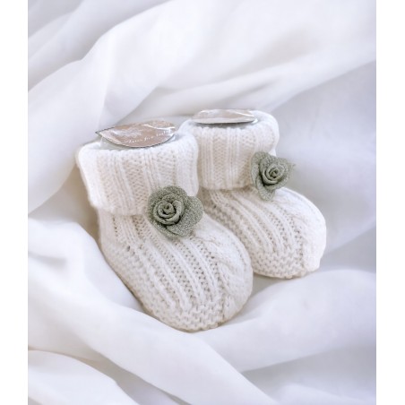 SWETERKOWE SKARPETKI/ BUCIKI O WARKOCZOWYM SPLOCIE ŚMIETANKOWE Z oliwkowym kwiatuszkiem