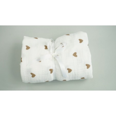 Prześcieradło muślinowe z gumką do łóżeczka (brązowe serca )