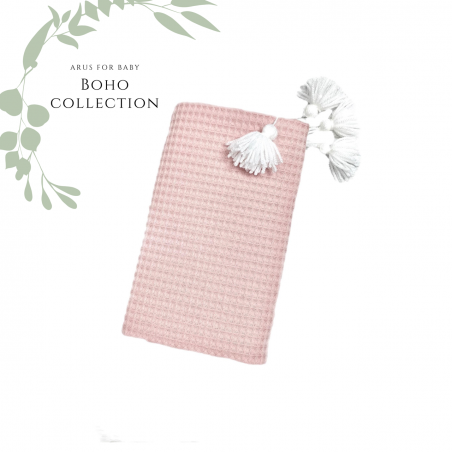 Koc / kocyk wafelek 75x100 Boho collection powder pink, white pompons