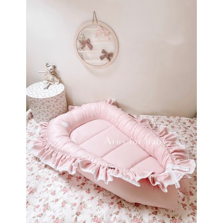Kokon otulacz bawełniany z falbanką Lace collection powder pink