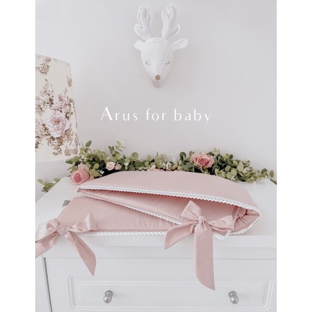 Ochraniacz kolekcja Lace z kokardami pudrowy róż