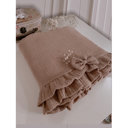 Kocyk muślinowy z falbanką toffii 107 x 87